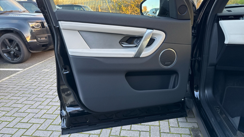 Land Rover Discovery Sport 1.5 P270e Landmark 5dr Auto [5 Seat] [NI] Station Wagon